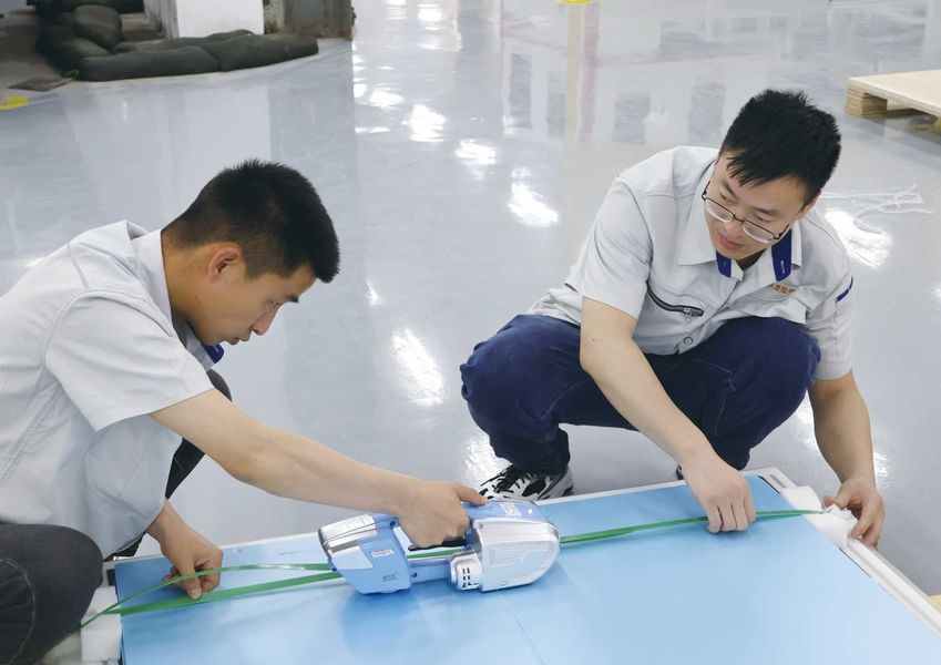 Jiangsu X-solar Green Building Technology Co., Ltd. Produktionslinie des Herstellers
