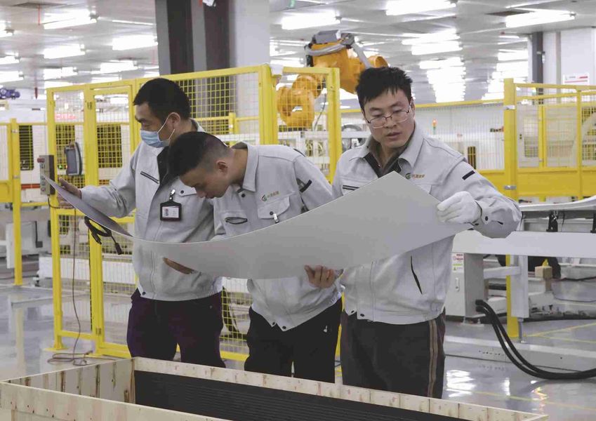 Jiangsu X-solar Green Building Technology Co., Ltd. Produktionslinie des Herstellers