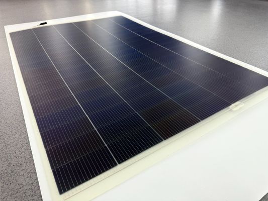Effizienz 330 W Monocrystalline Flexible Solar Panel für weiche Solarmodule und Max. Leistungstemperaturkoeffizient -0,26%
