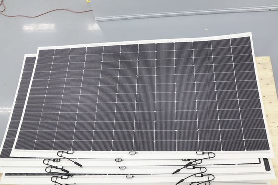 Nennbetriebstemperatur der Zelle 44 Grad 580W Flexible Solarpanel Dünnfilm Mini für Dach Boot Balkon