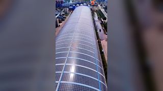 Sonnenkollektoren können jetzt auf gebogenen Dächern installiert werden